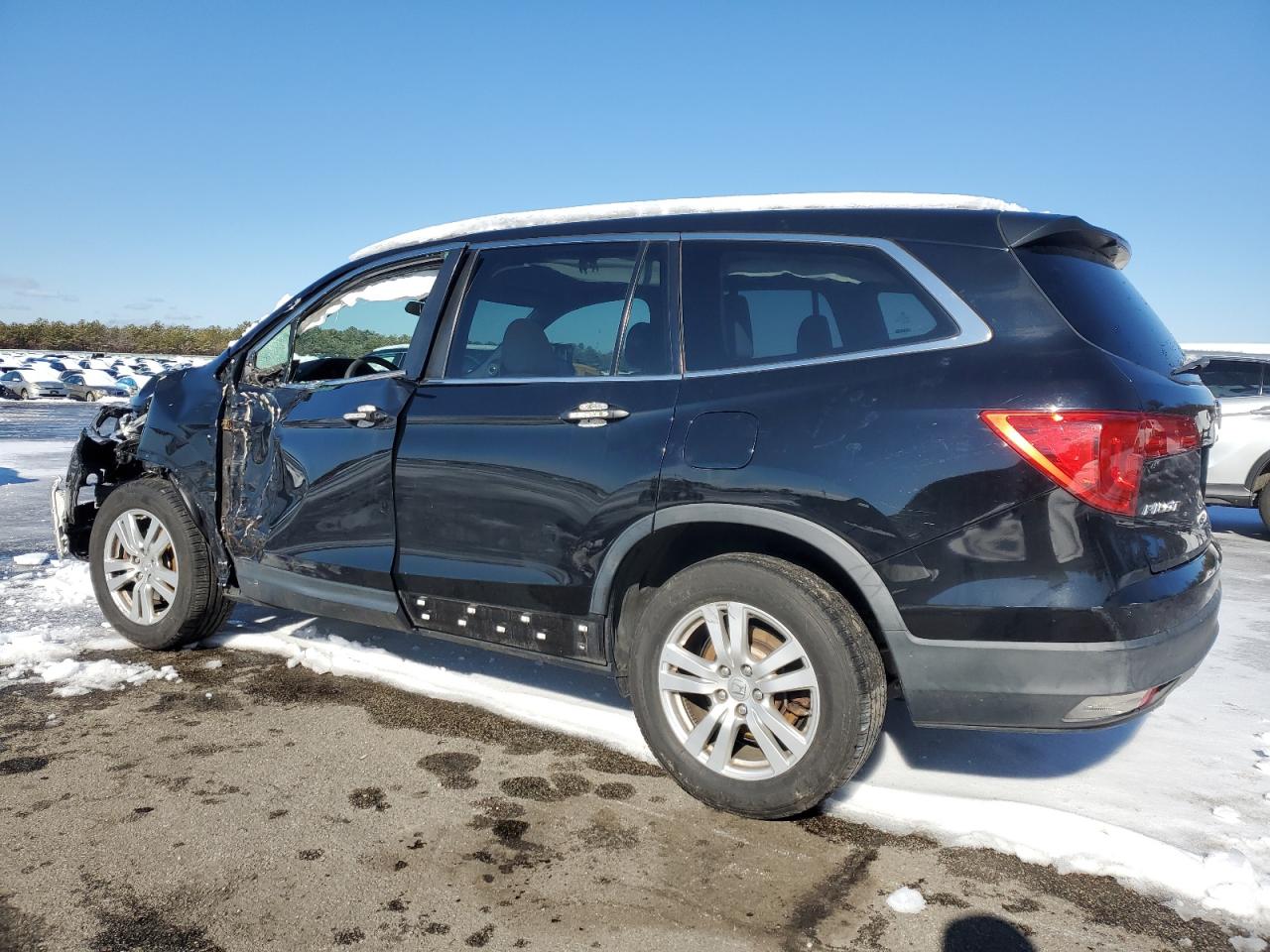 2017 Honda Pilot - Image 2