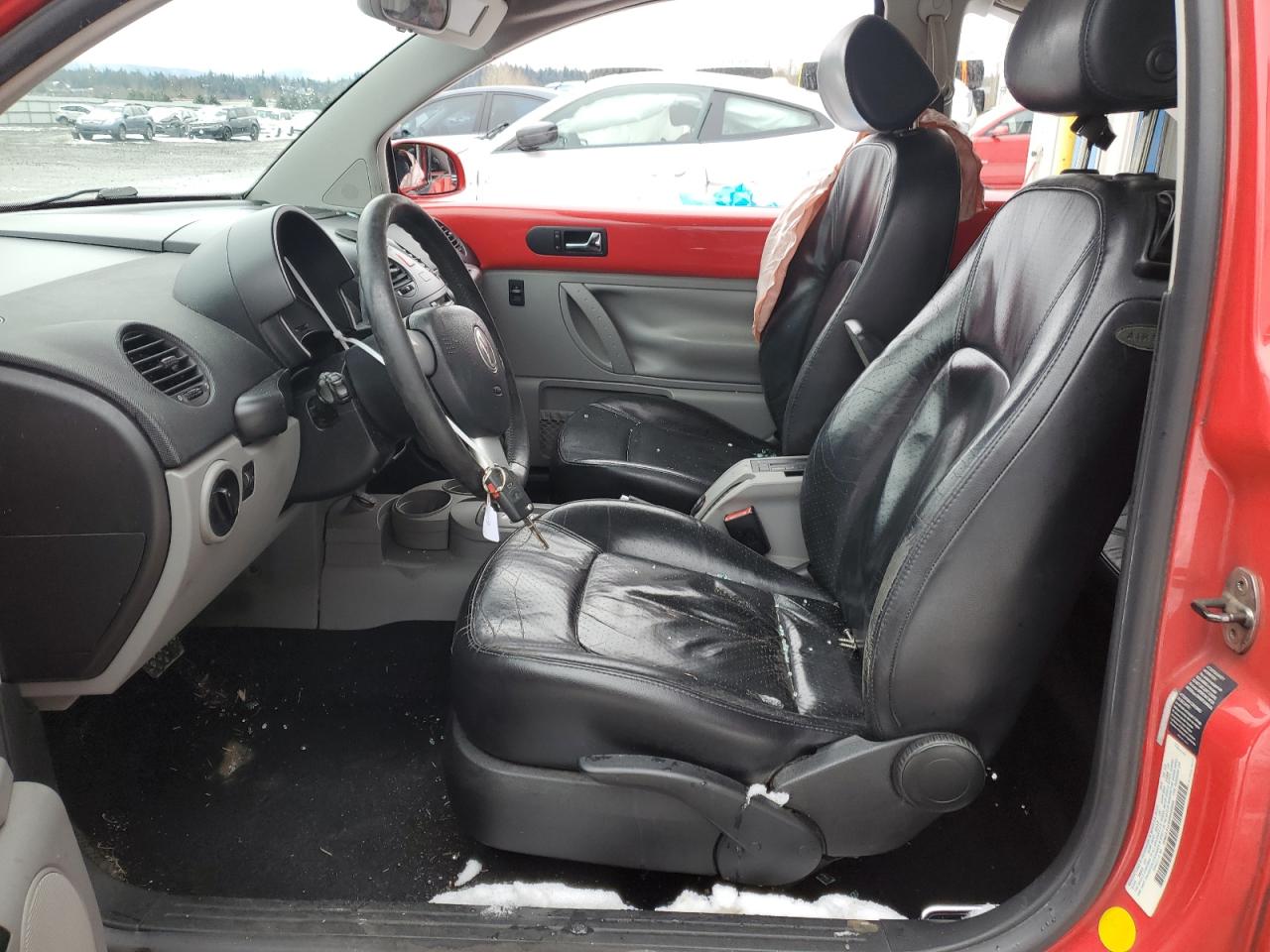 2004 Volkswagen Beetle - Image 7