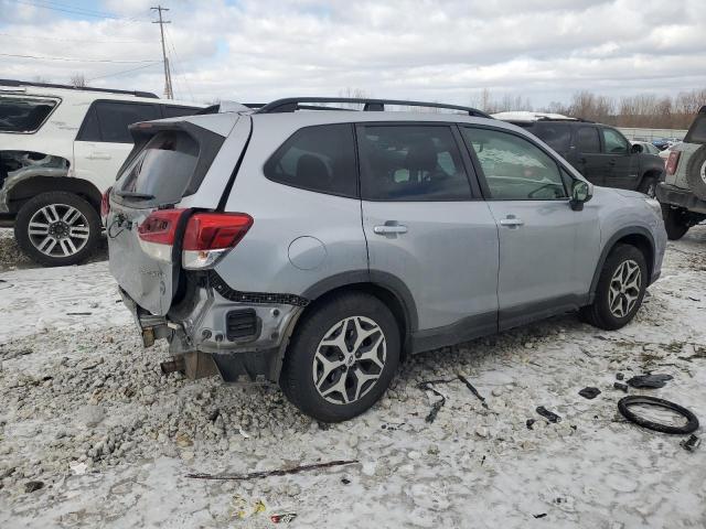  SUBARU FORESTER 2021 Серебристый