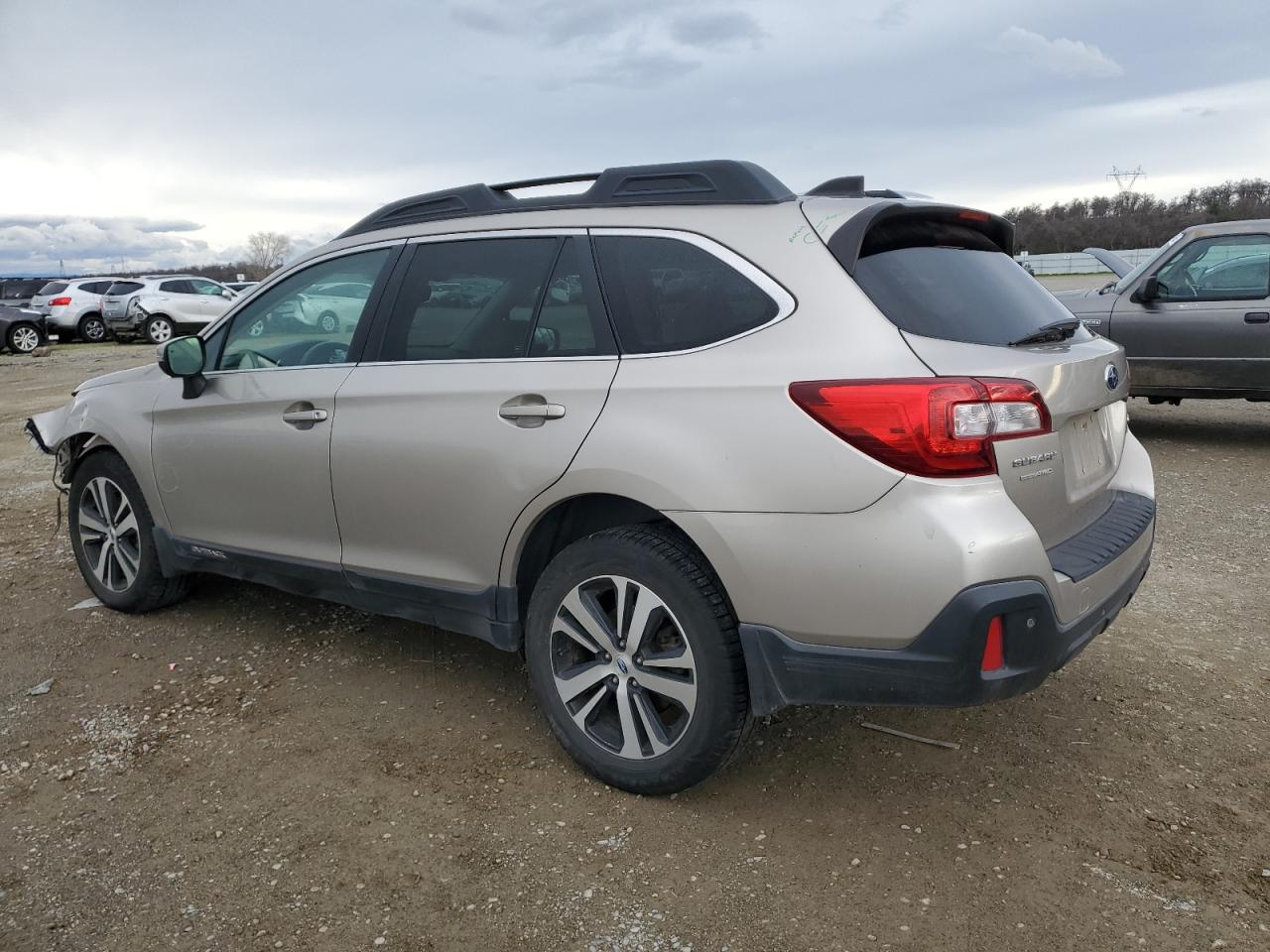 2018 Subaru Outback - Image 2