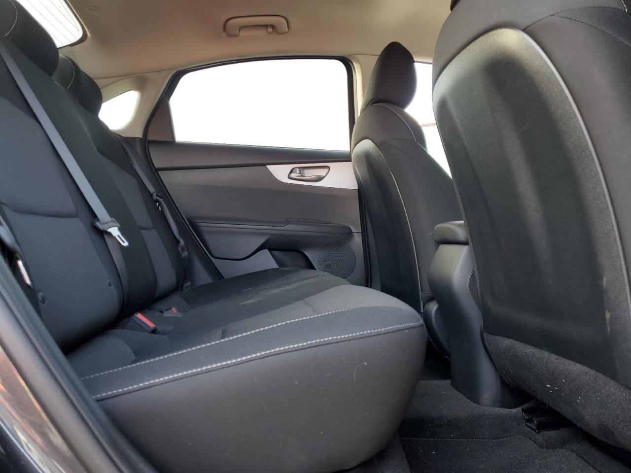 2023 Kia Forte - Image 10