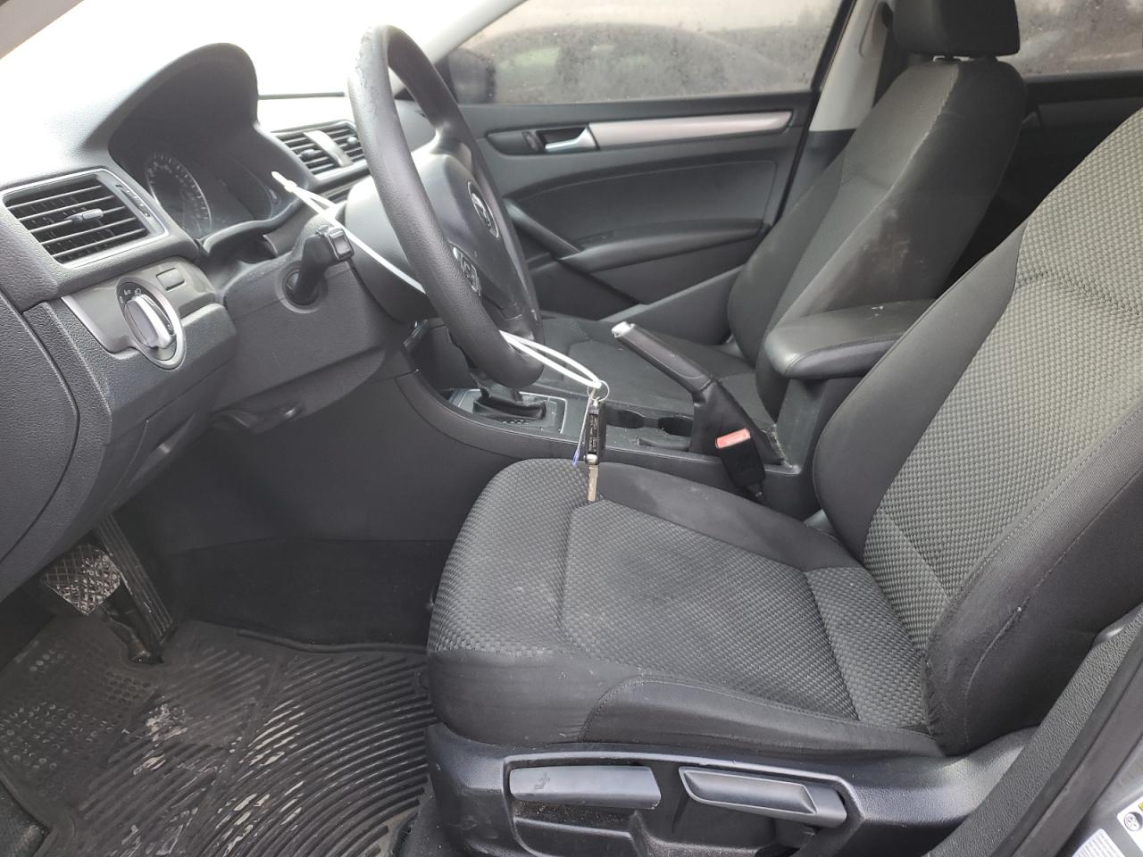 2015 Volkswagen Passat - Image 7