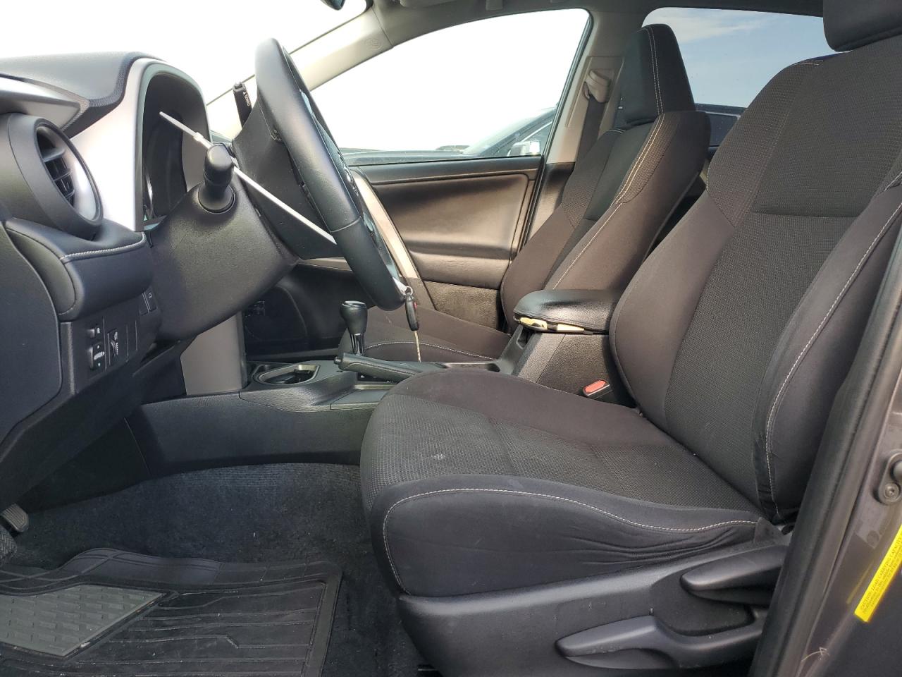 2016 Toyota RAV 4 - Image 7