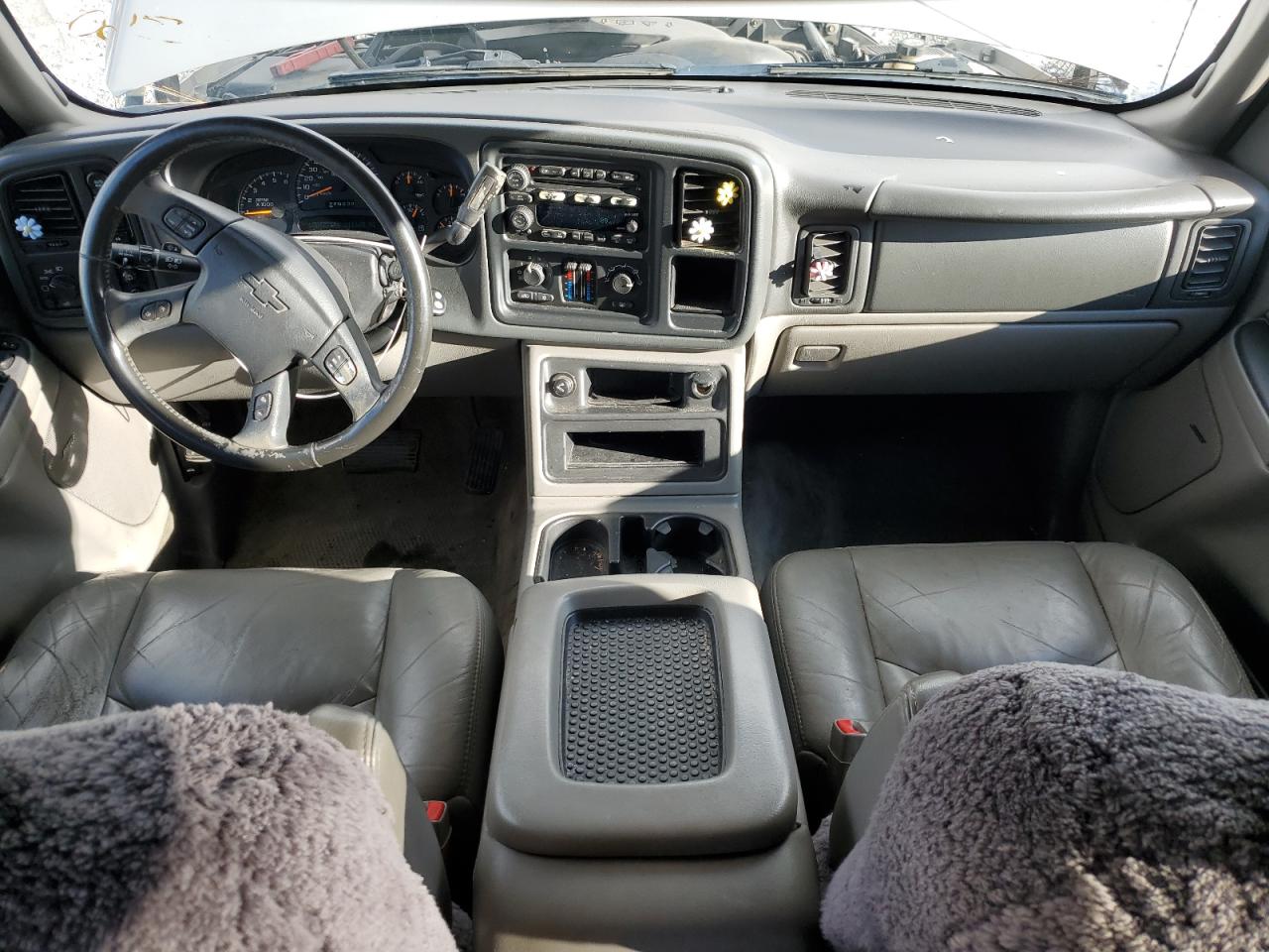 2004 Chevrolet Tahoe - Image 8