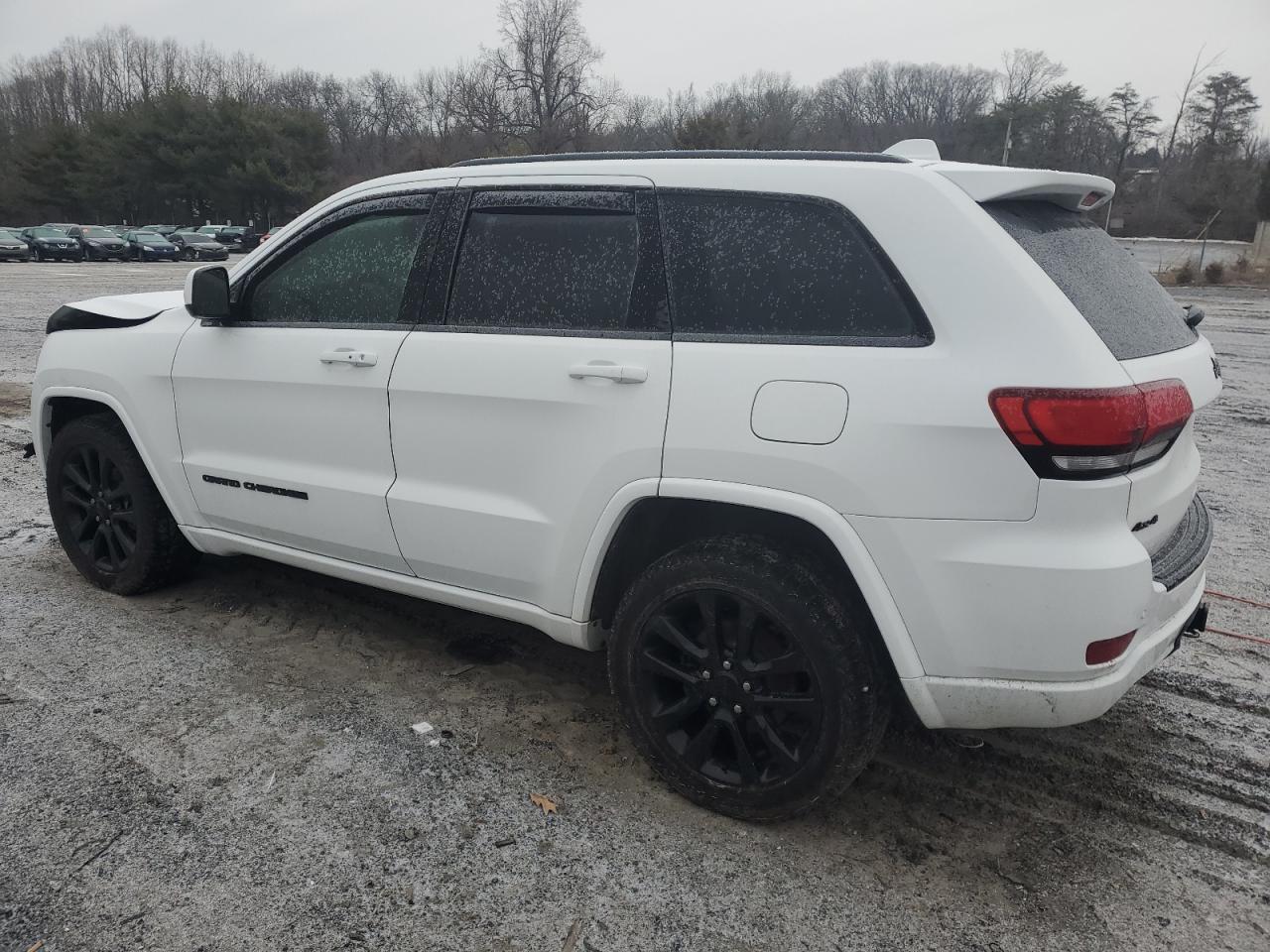 2017 Jeep Grand Cherokee - Image 2