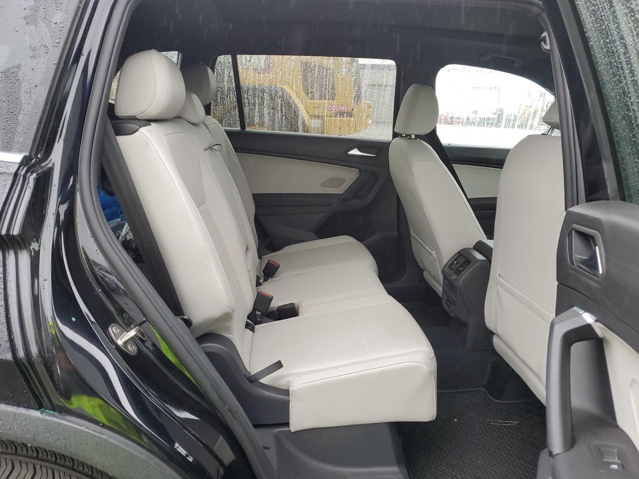 2019 Volkswagen Tiguan - Image 11