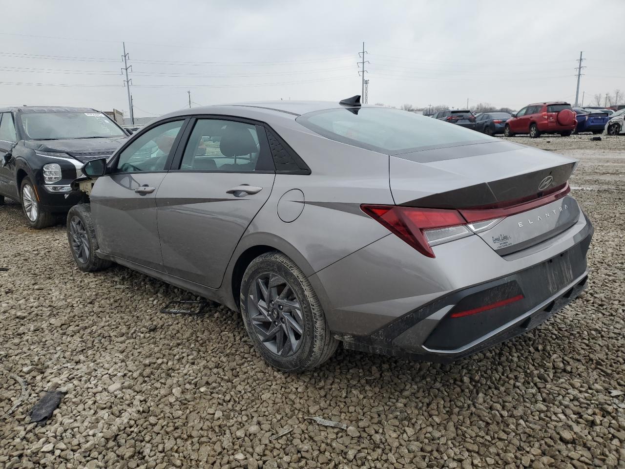 2024 Hyundai Elantra - Image 2