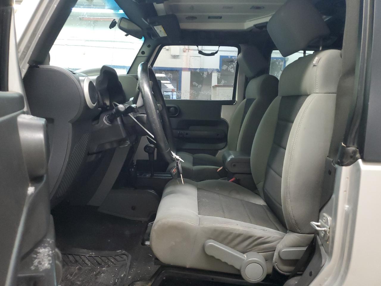 2010 Jeep Wrangler - Image 7