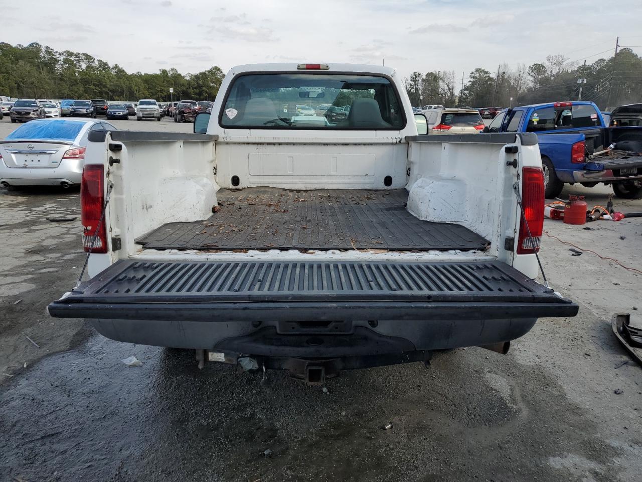 2006 Ford F250 - Image 6