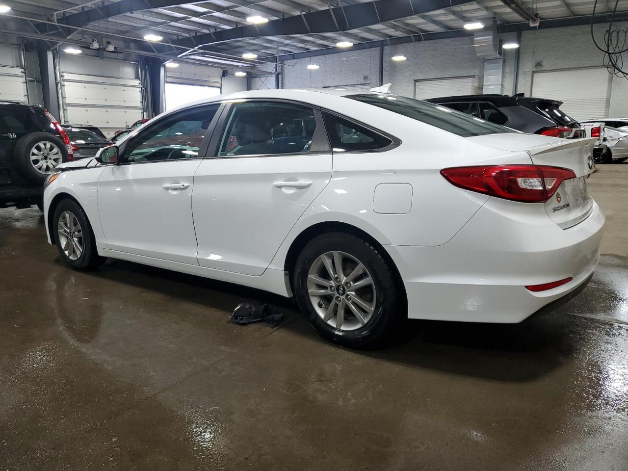 2016 Hyundai Sonata - Image 2