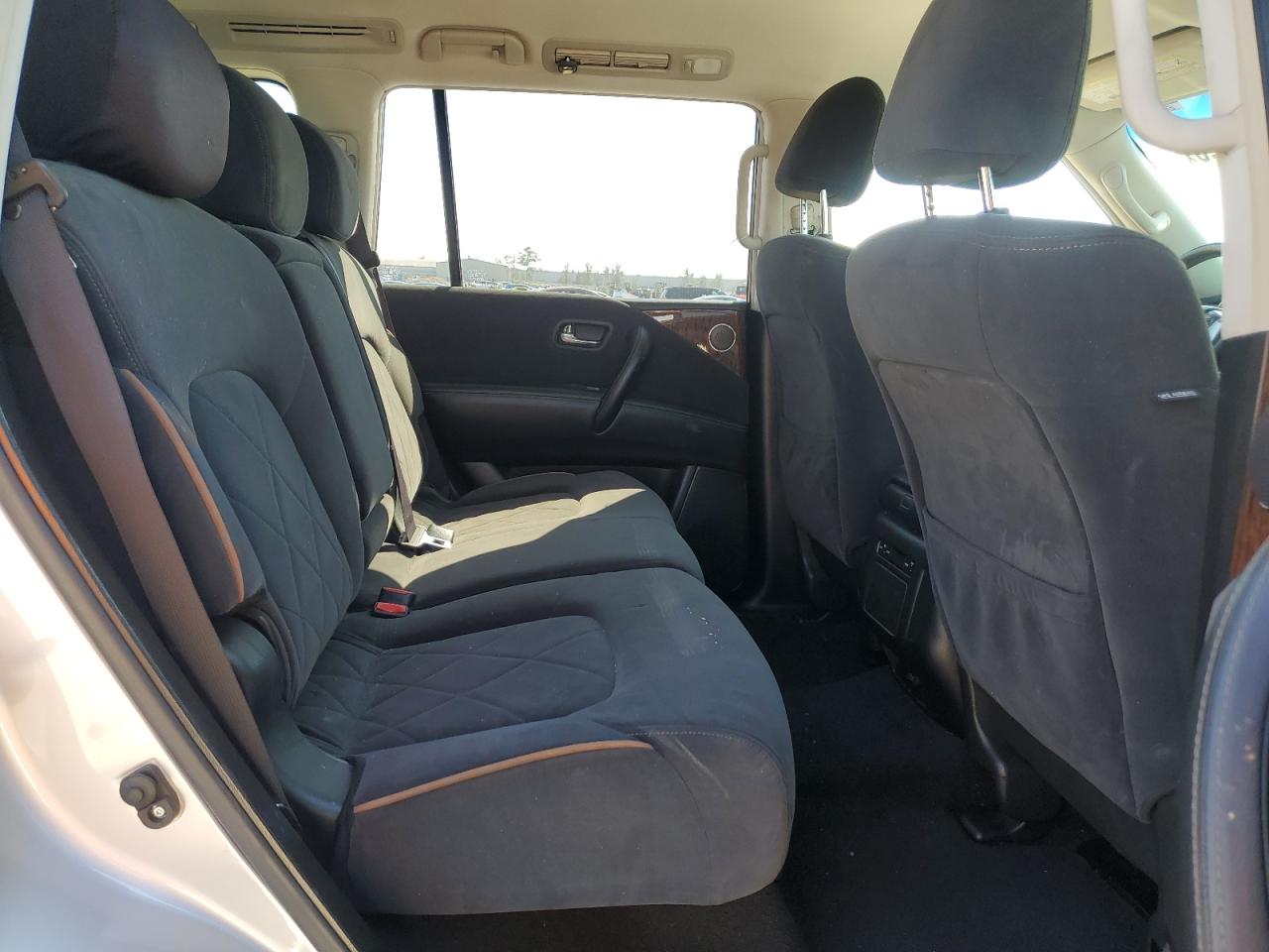 2017 Nissan Armada - Image 11