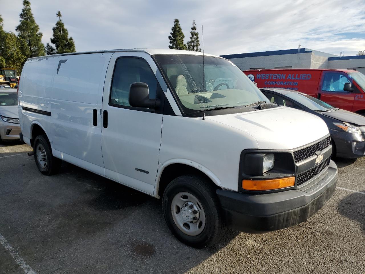 2006 Chevrolet Express - Image 4