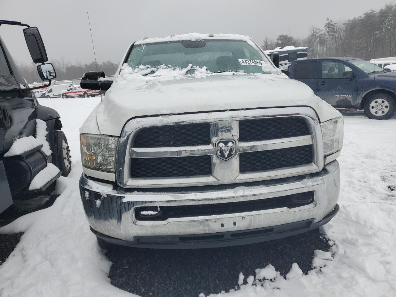 2014 RAM 3500 - Image 5