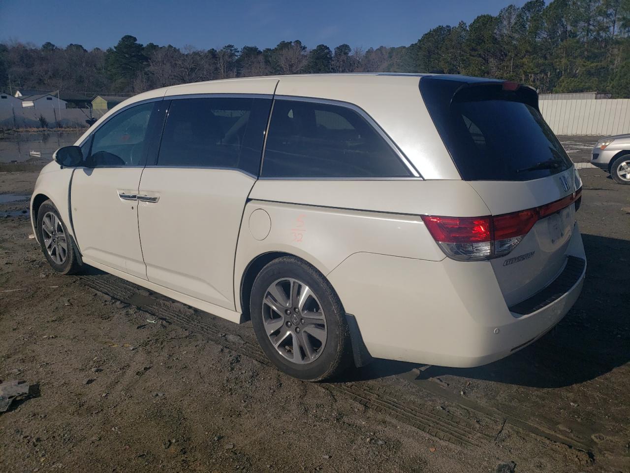 2014 Honda Odyssey - Image 2