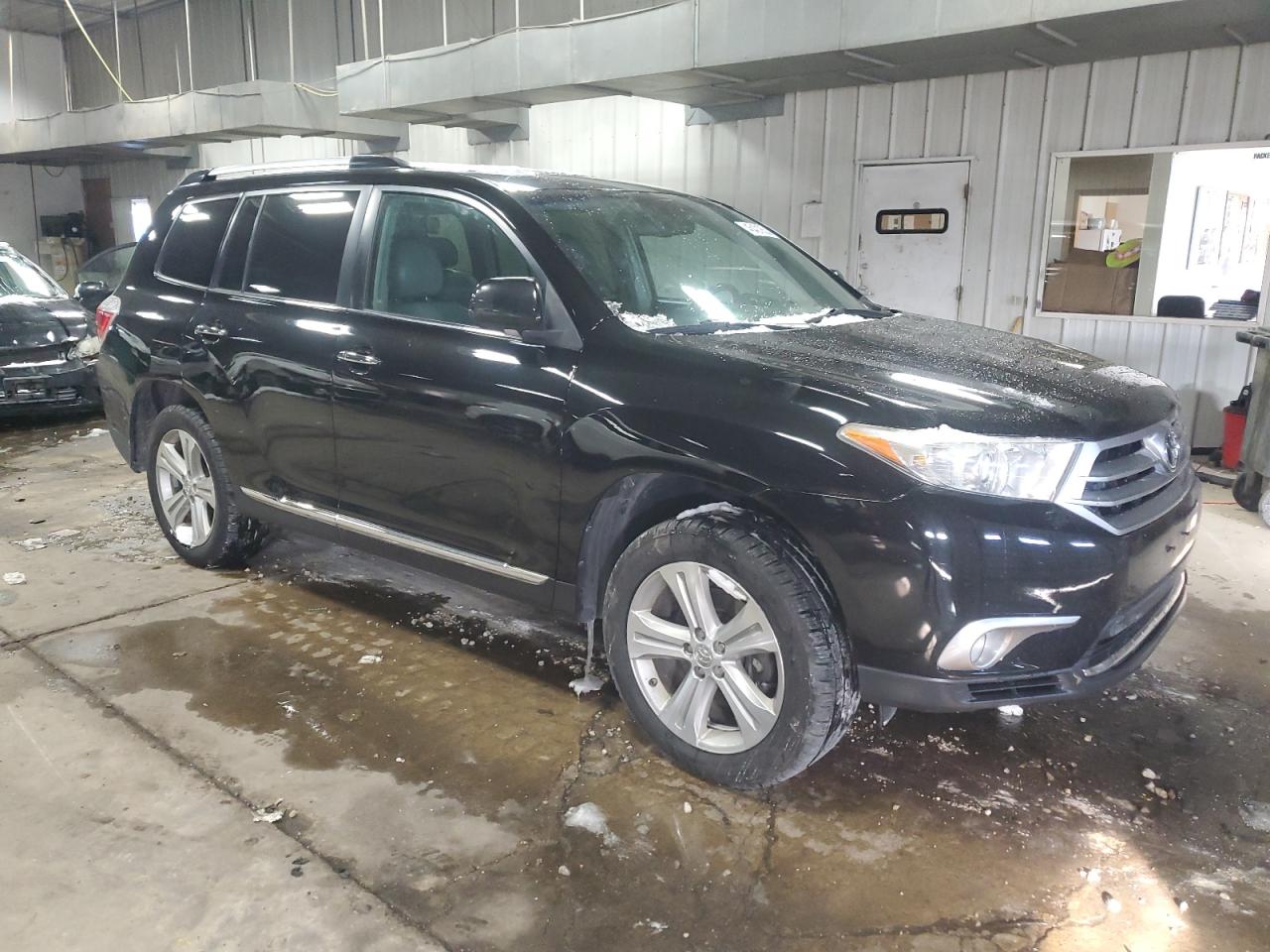 2013 Toyota Highlander - Image 4