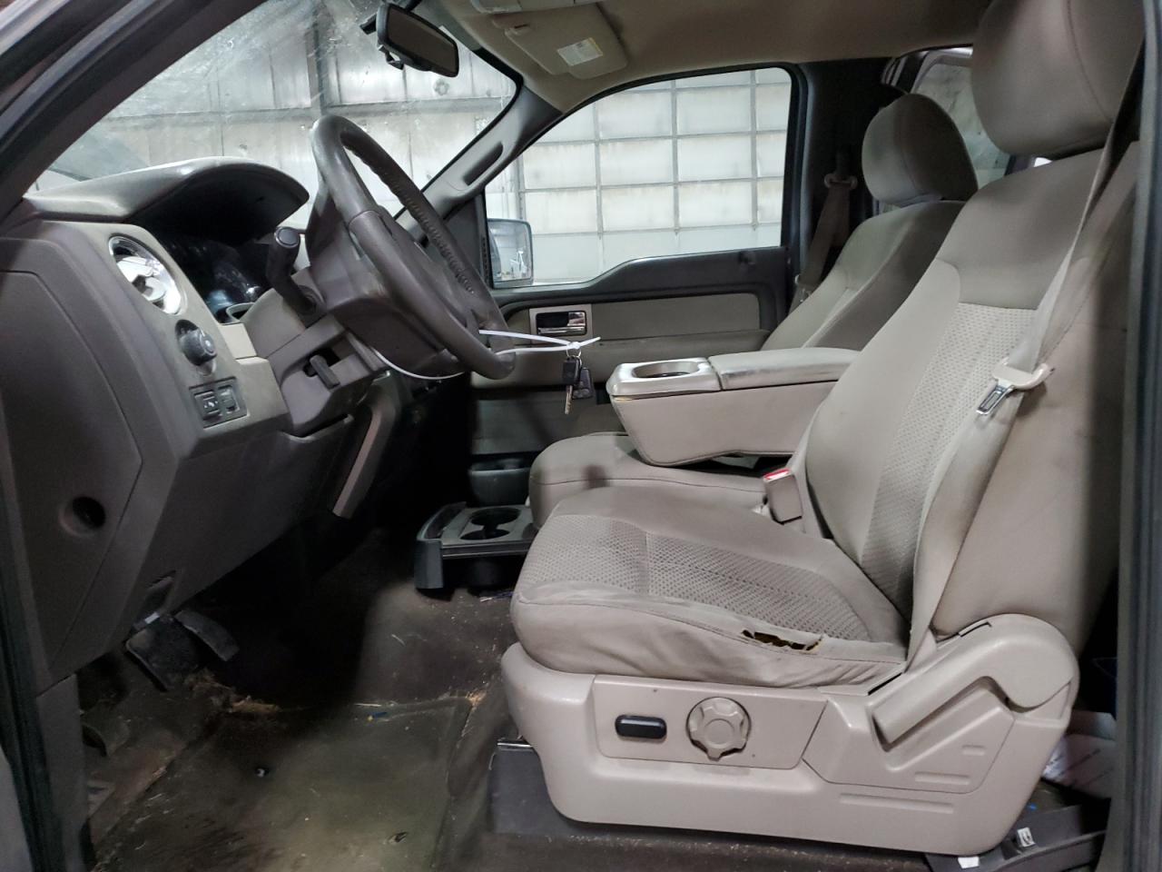 2010 Ford F-150 - Image 7