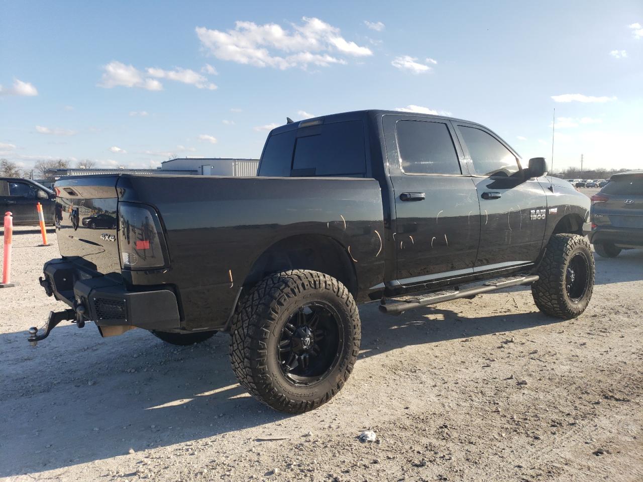2015 RAM 1500 - Image 3