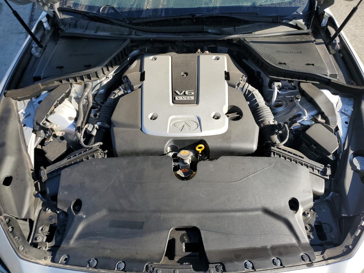 2014 Infiniti Q50 - Image 11