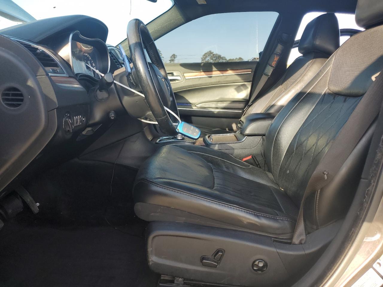 2017 Chrysler 300 - Image 7