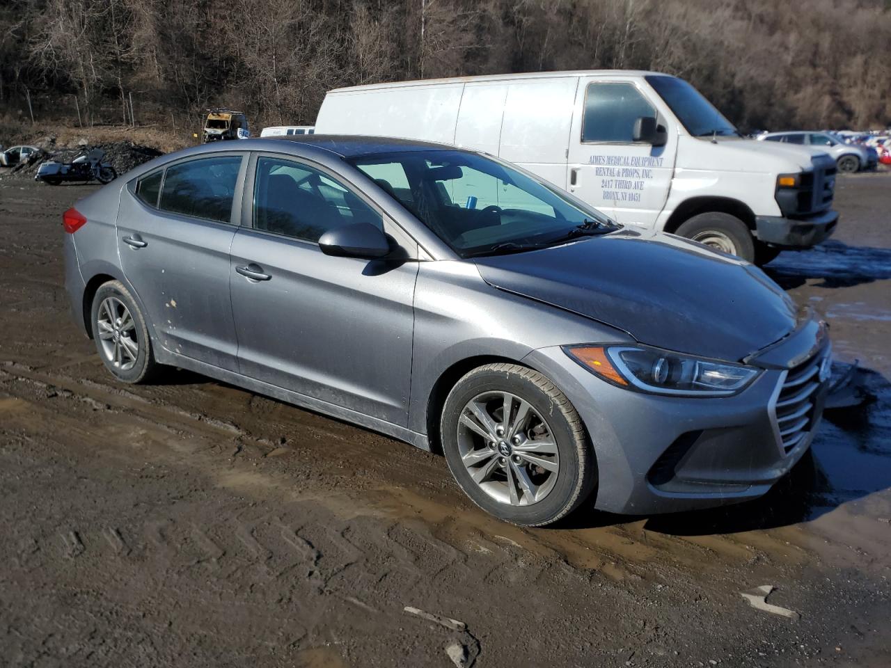 2018 Hyundai Elantra - Image 4