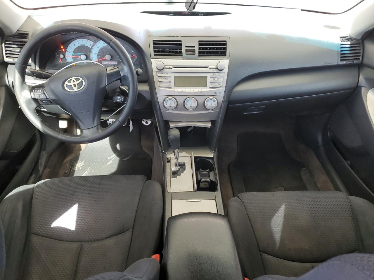 2011 Toyota Camry - Image 8