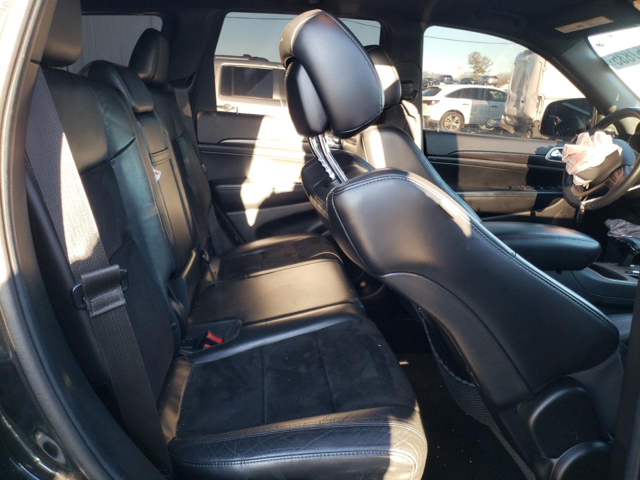 2014 Jeep Grand Cherokee - Image 11