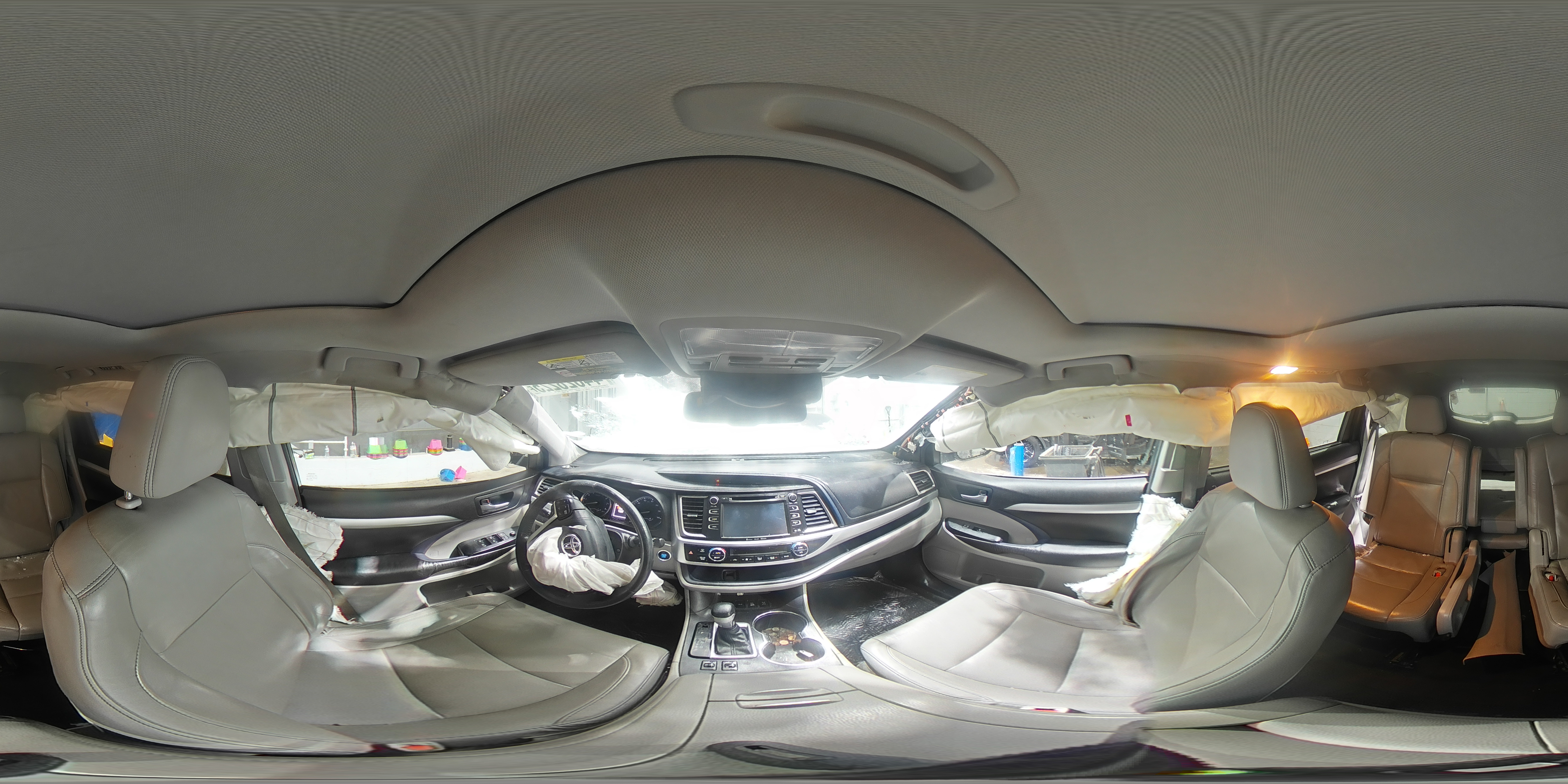 2016 Toyota Highlander - Image 13