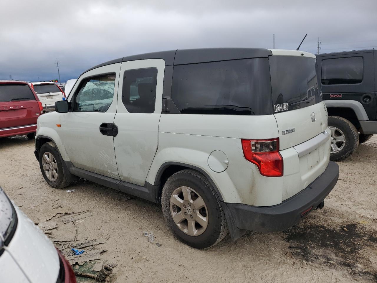 2010 Honda Element - Image 2