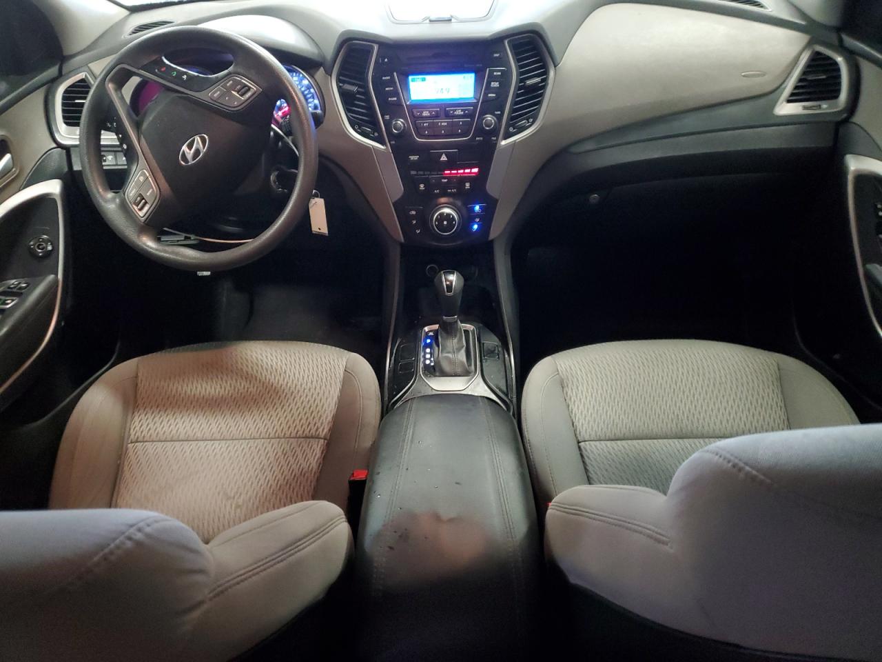 2016 Hyundai Santa Fe - Image 8