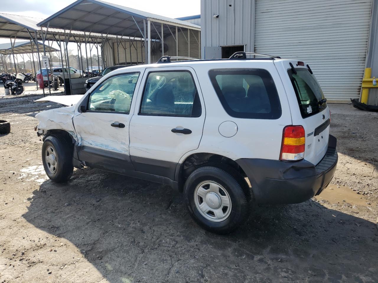 2006 Ford Escape - Image 2