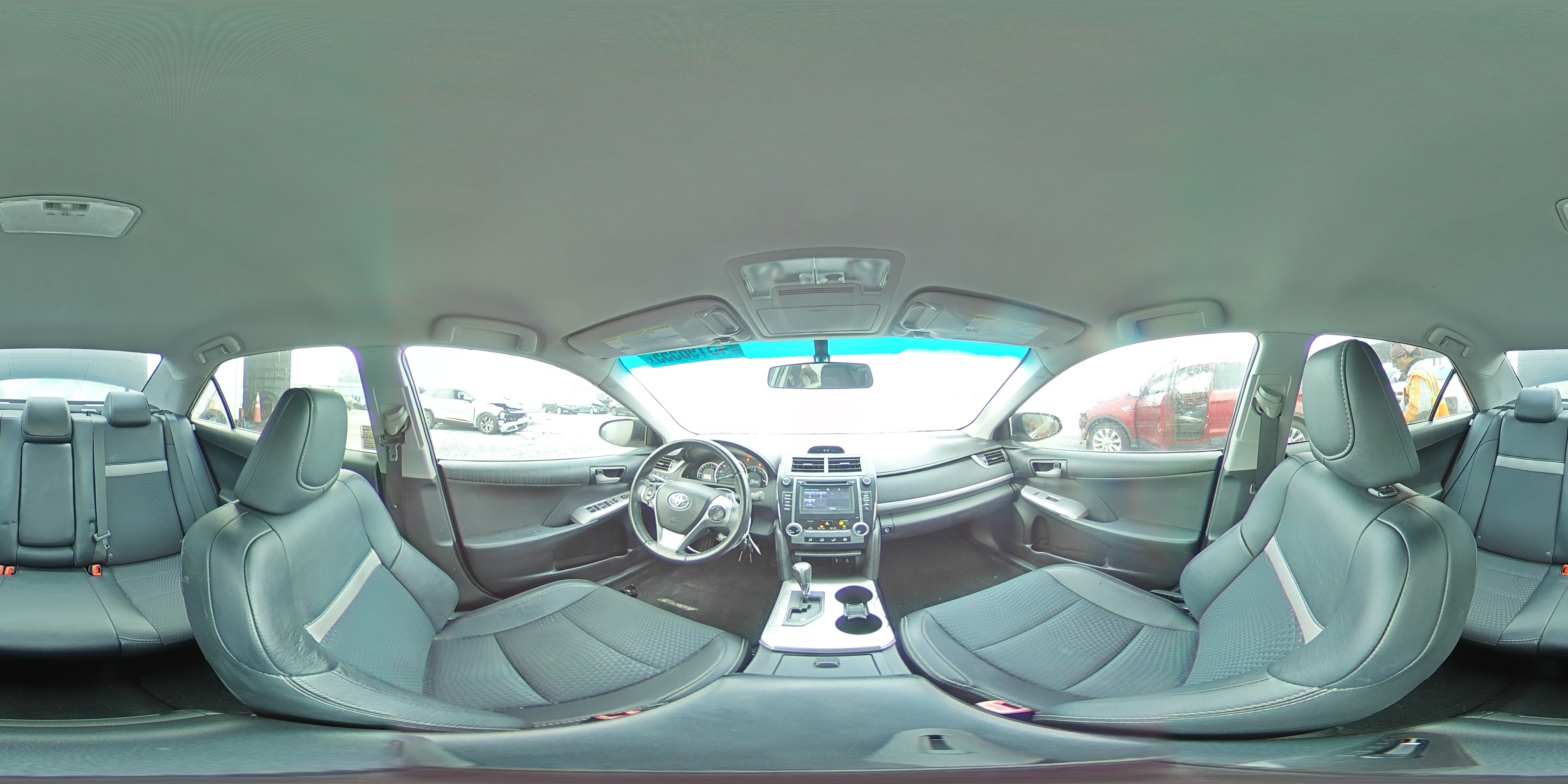 2014 Toyota Camry - Image 15