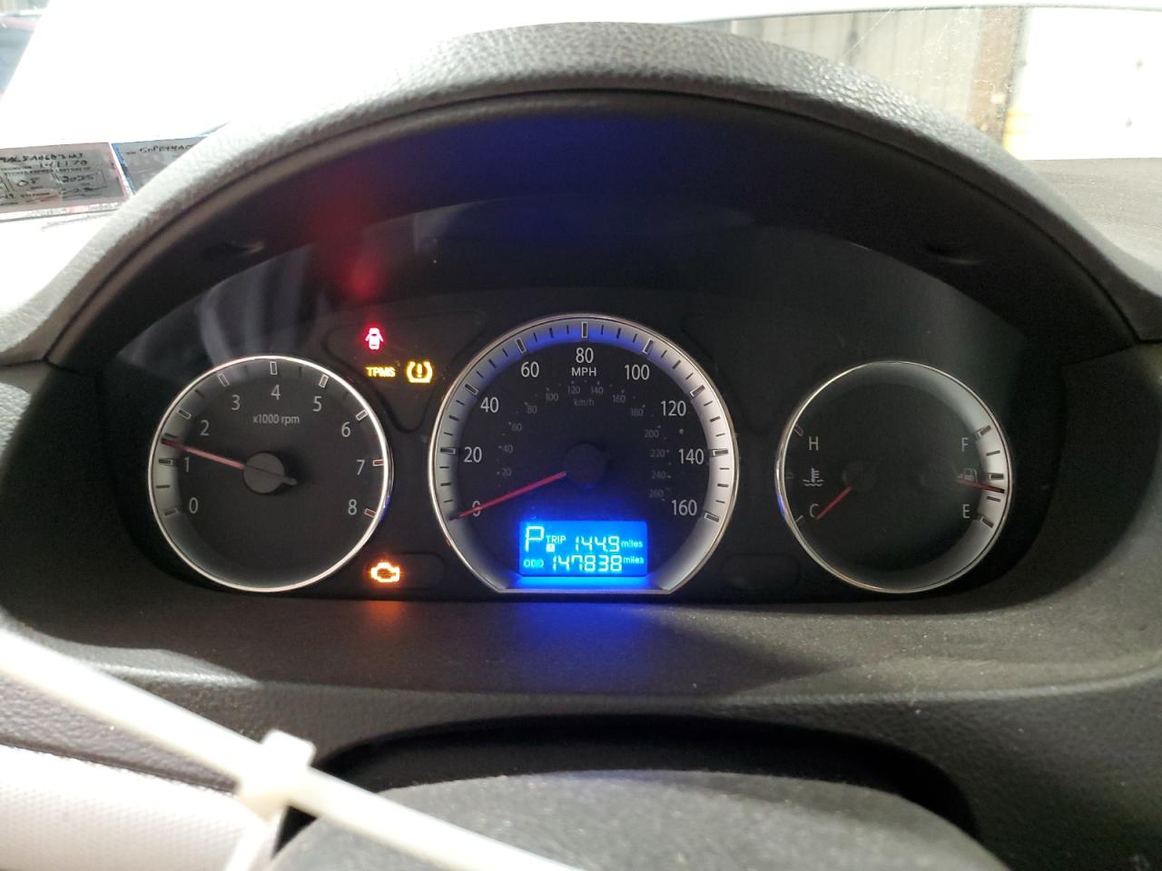 2010 Hyundai Sonata - Image 9