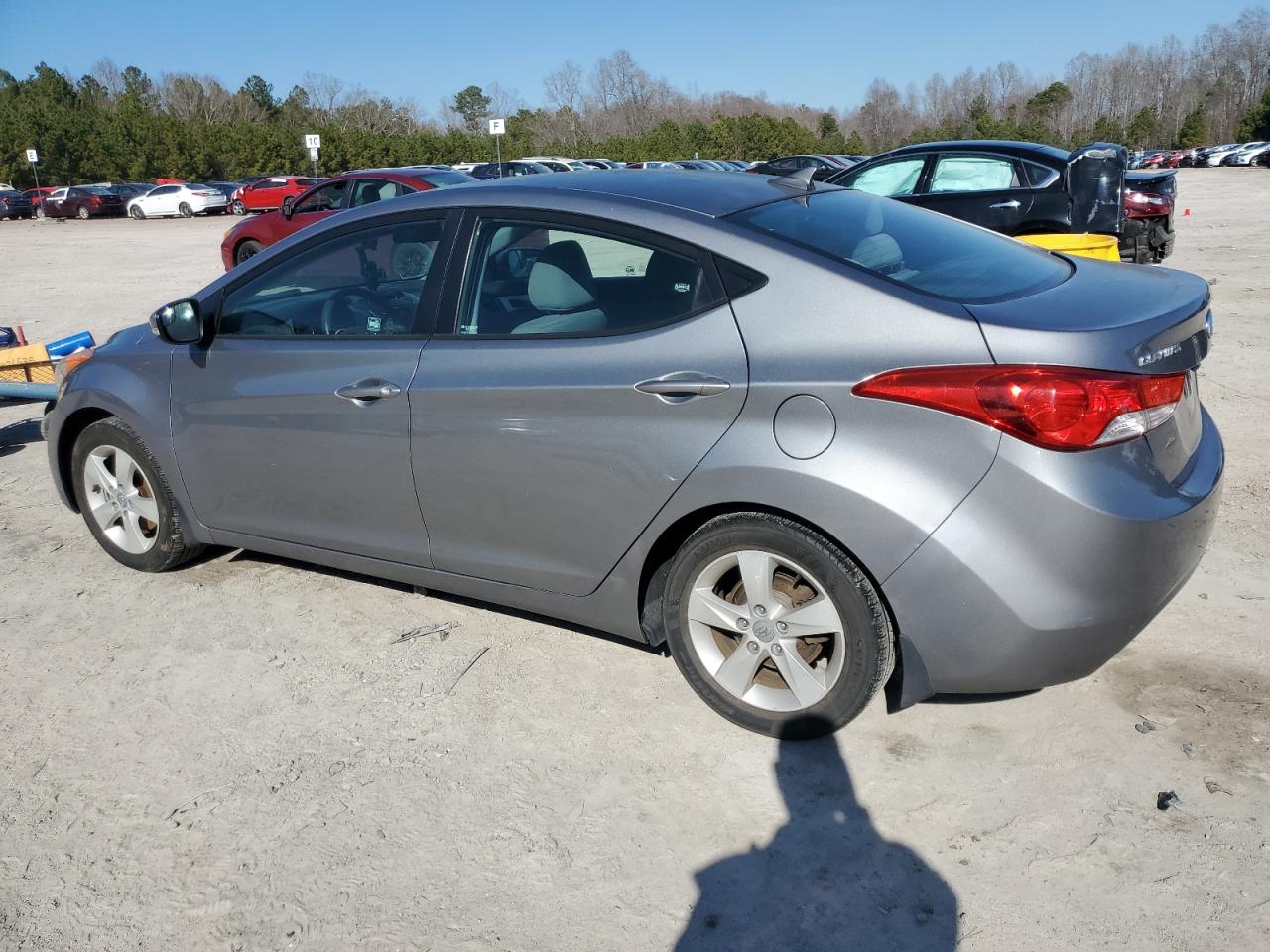 2013 Hyundai Elantra - Image 2