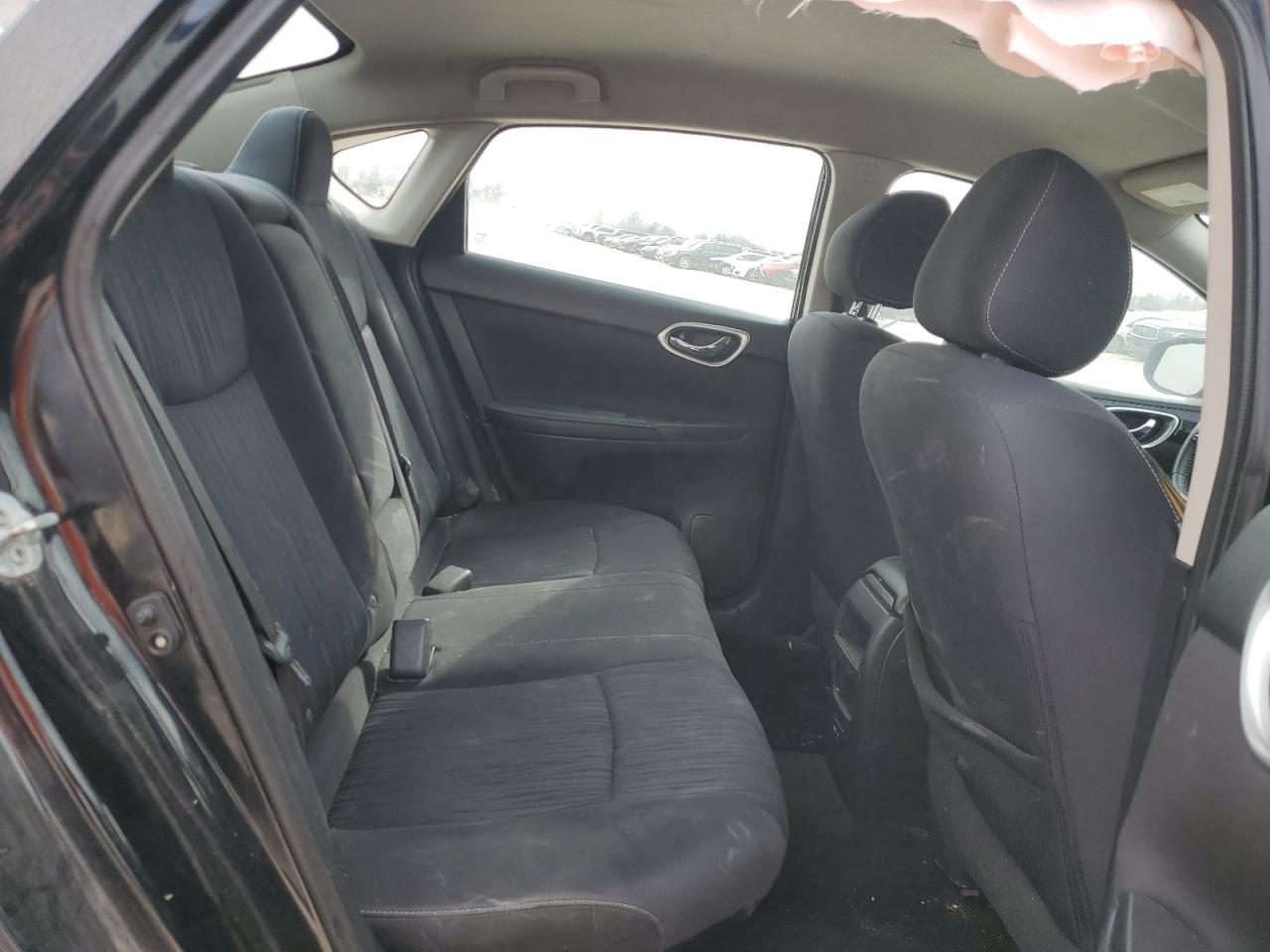 2019 Nissan Sentra - Image 10