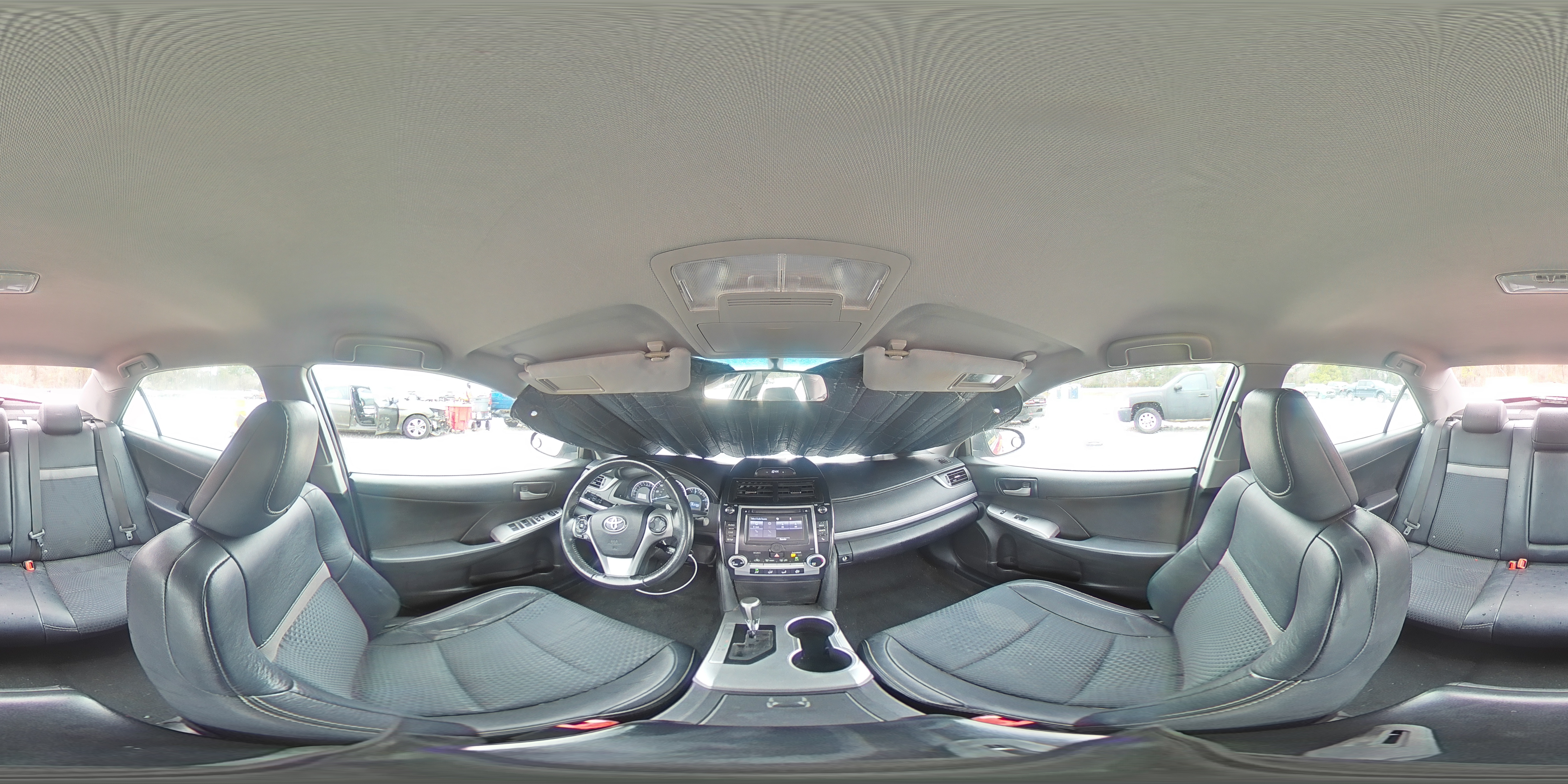 2014 Toyota Camry - Image 14