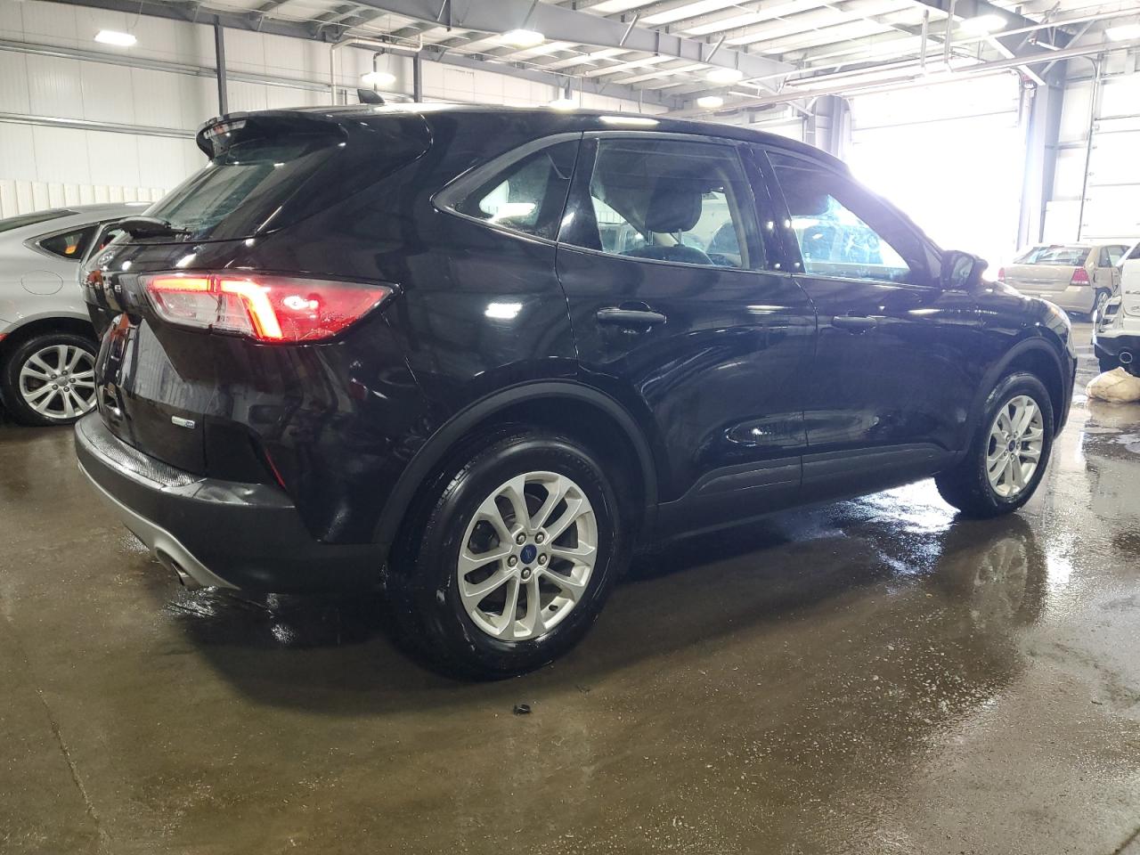 2020 Ford Escape - Image 3