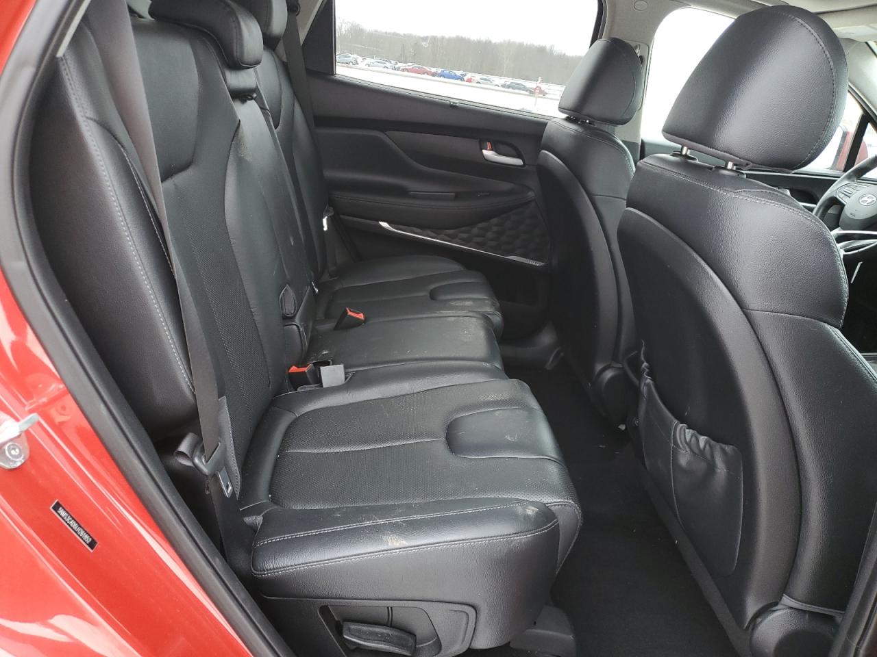 2020 Hyundai Santa Fe - Image 11