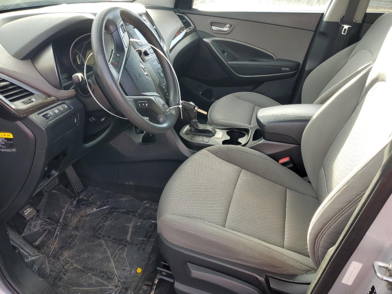 2017 Hyundai Santa Fe - Image 7