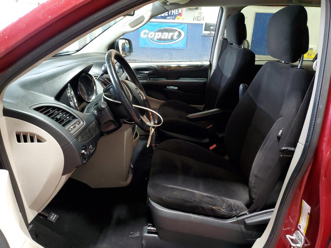 2014 Dodge Caravan - Image 7