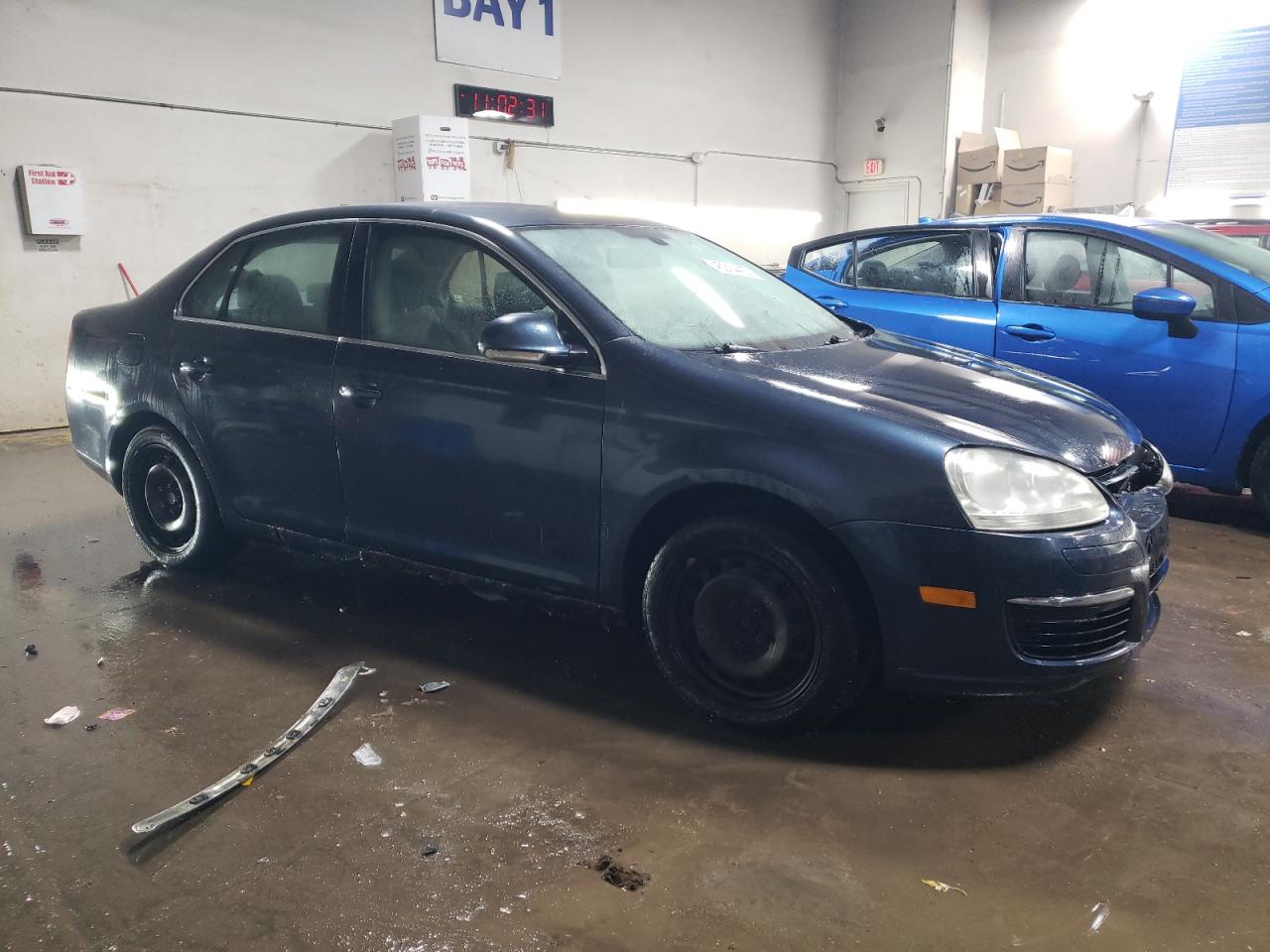 2005 Volkswagen Jetta - Image 4