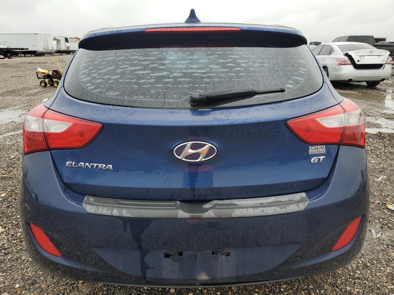 2013 Hyundai Elantra - Image 6