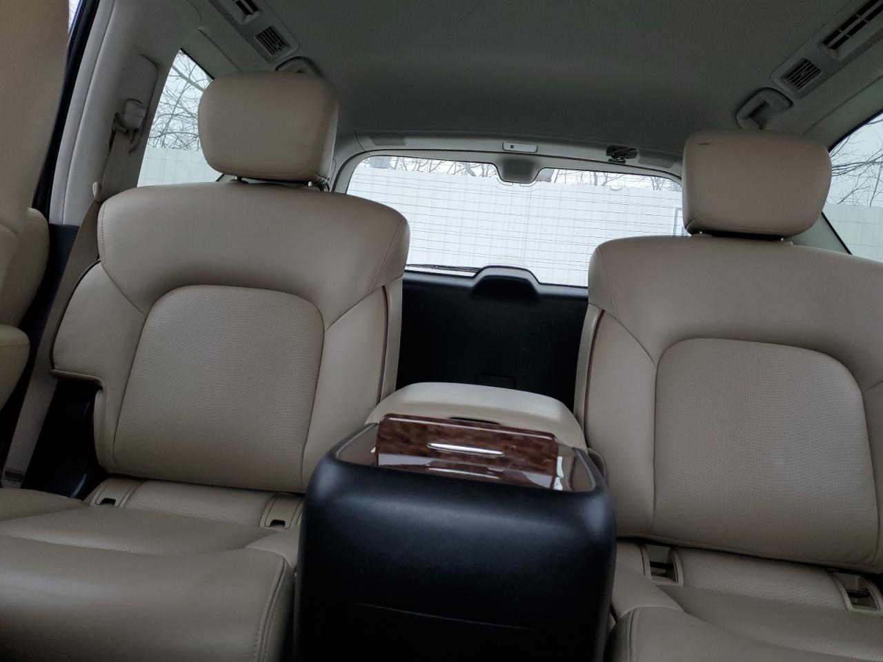 2019 Nissan Armada - Image 11