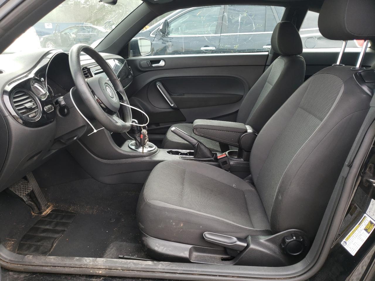 2013 Volkswagen Beetle - Image 7