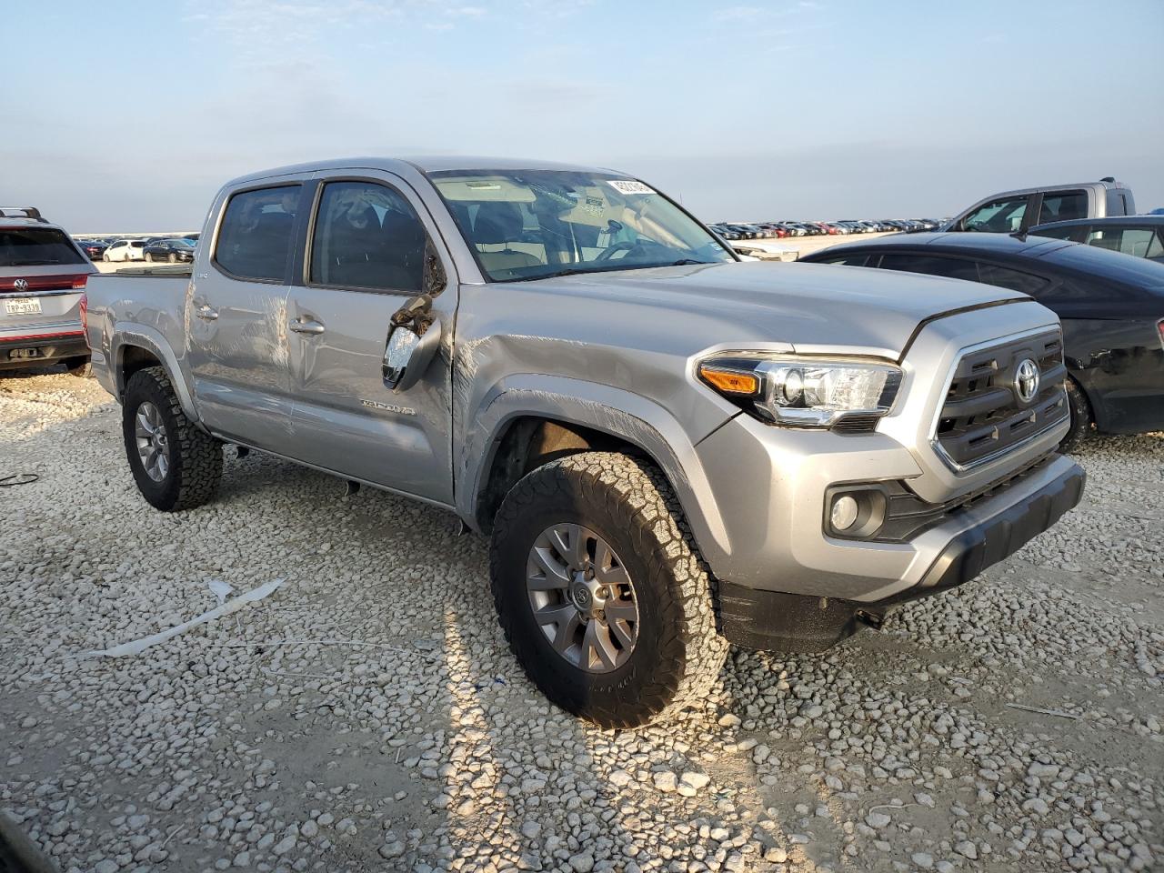 2017 Toyota Tacoma - Image 4