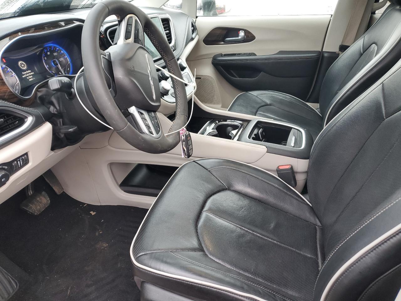 2022 Chrysler Pacifica - Image 7