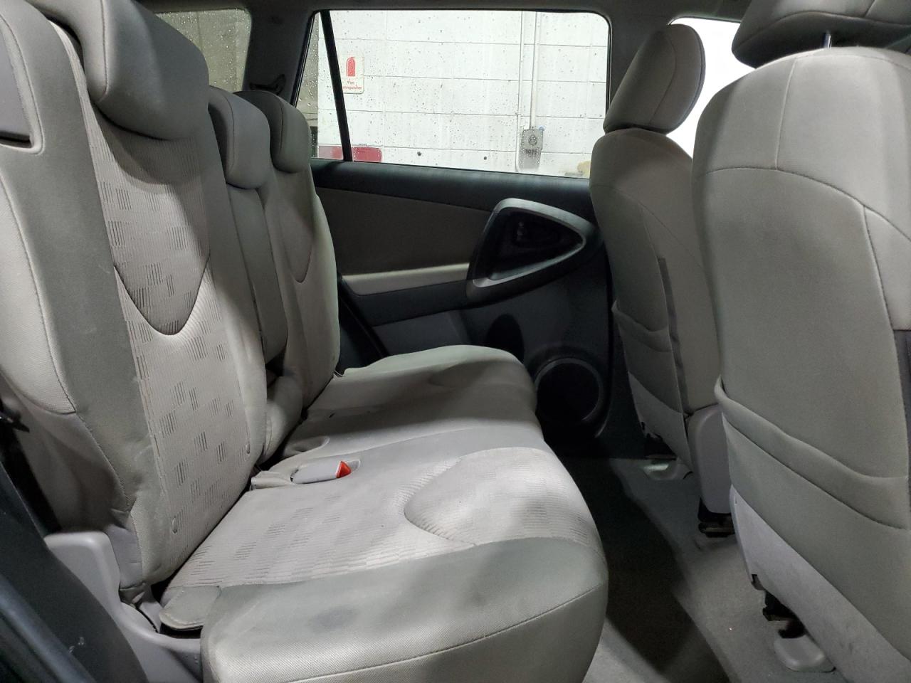 2011 Toyota RAV 4 - Image 11