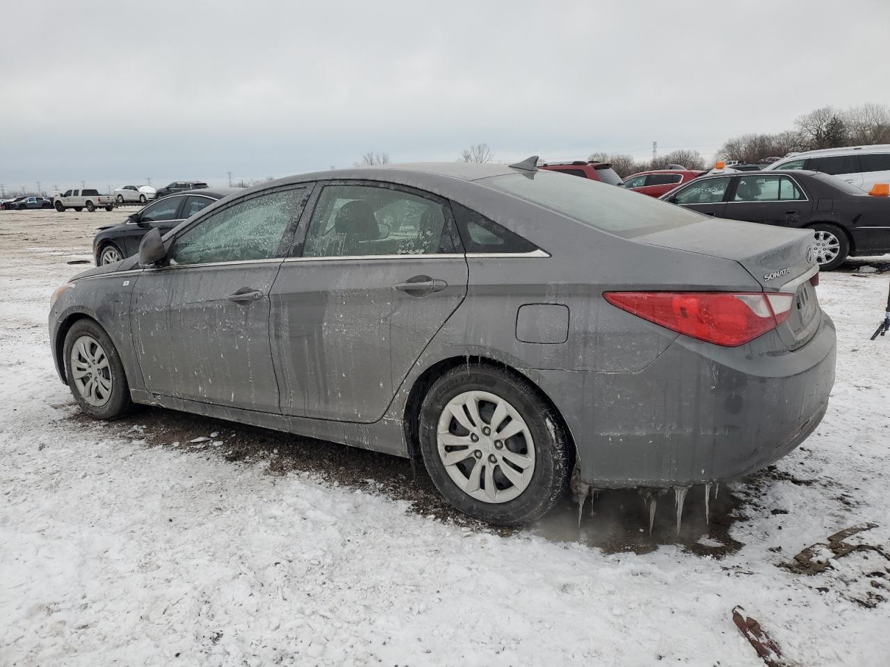 2011 Hyundai Sonata - Image 2