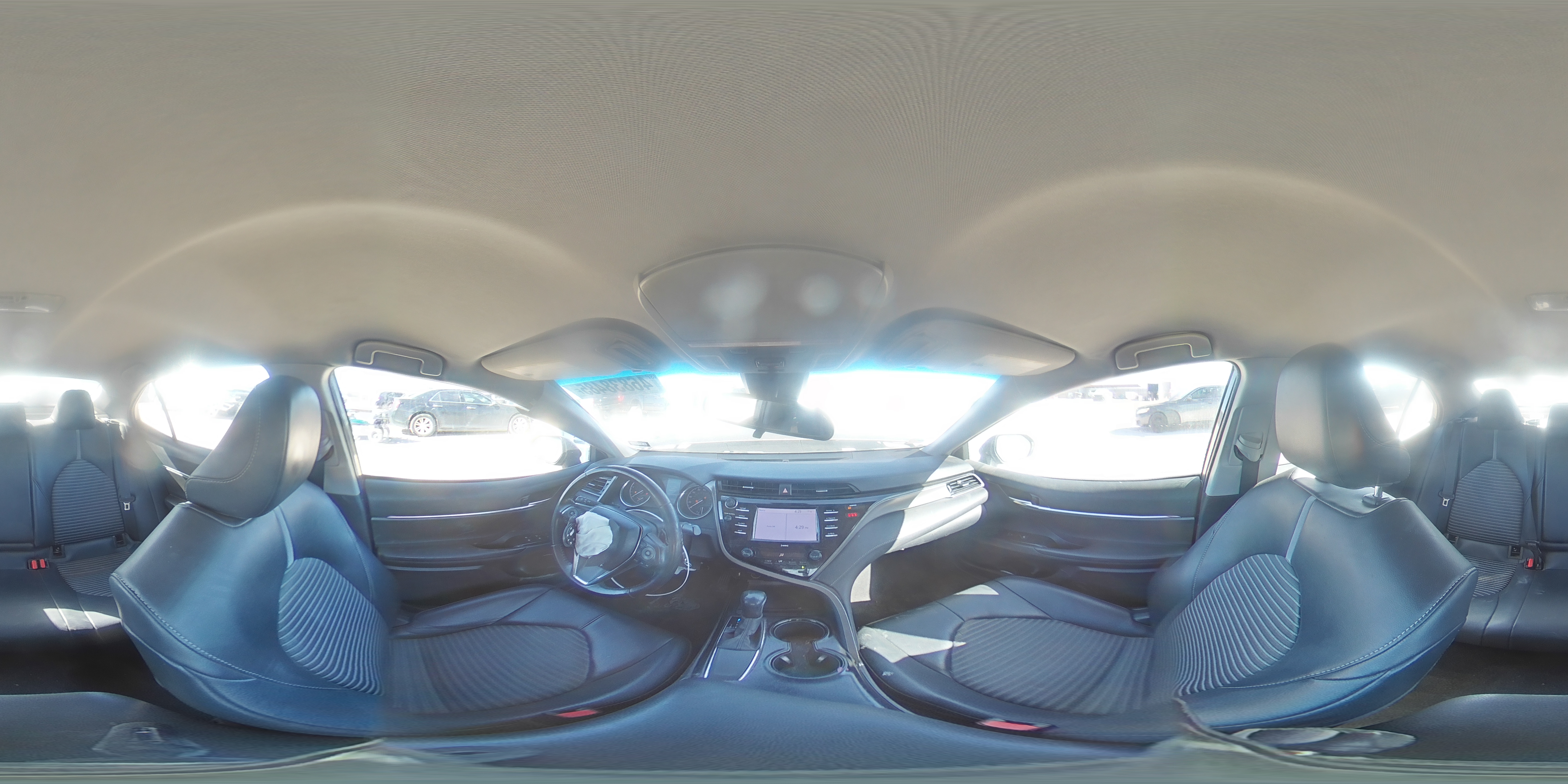 2020 Toyota Camry - Image 12