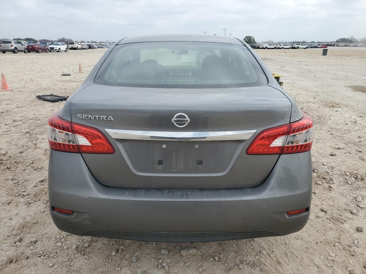 2015 Nissan Sentra - Image 6