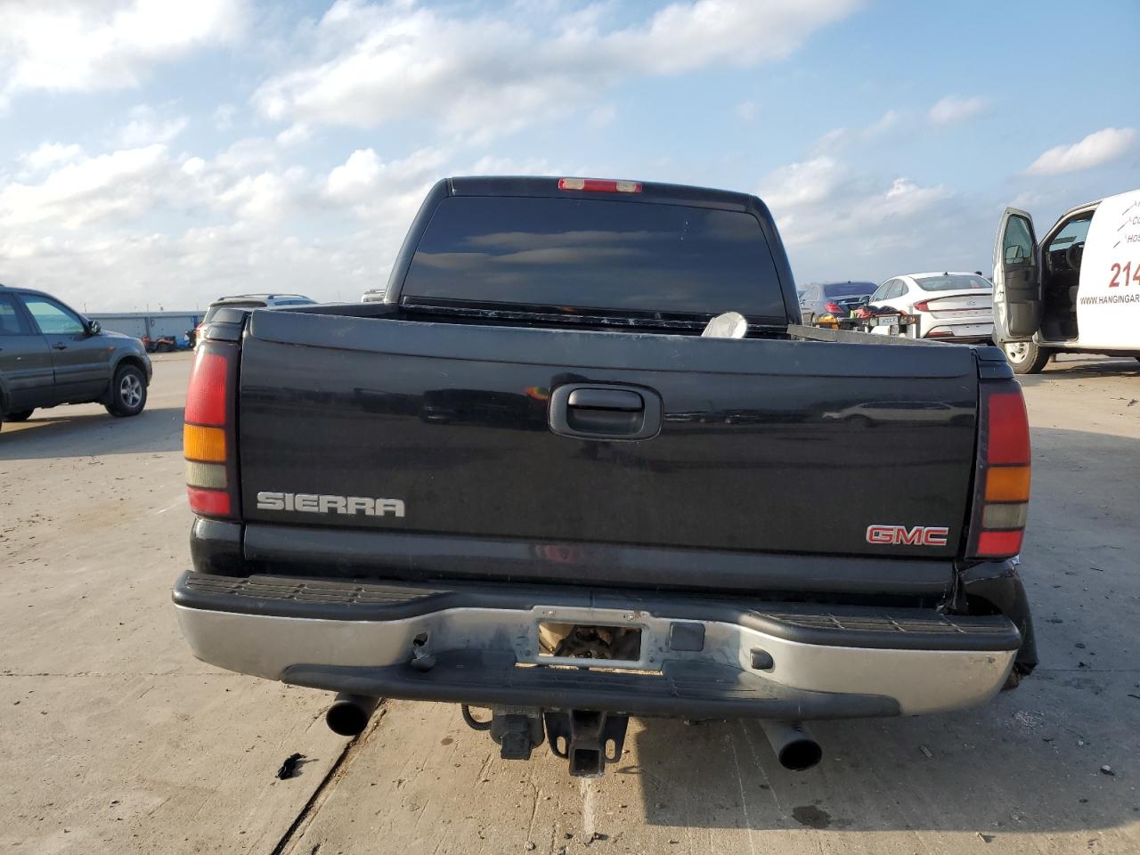 2005 GMC Sierra - Image 6